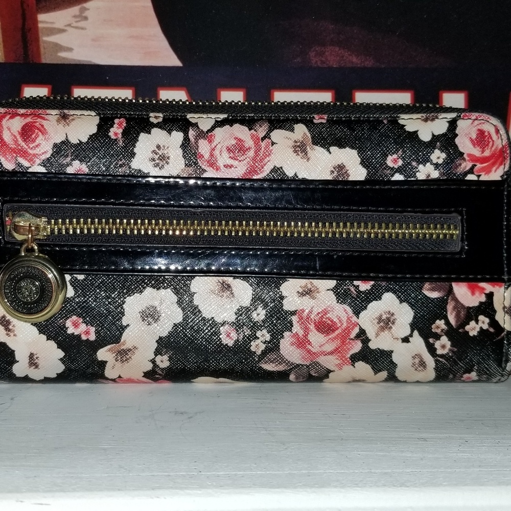 Anne Klein wallet